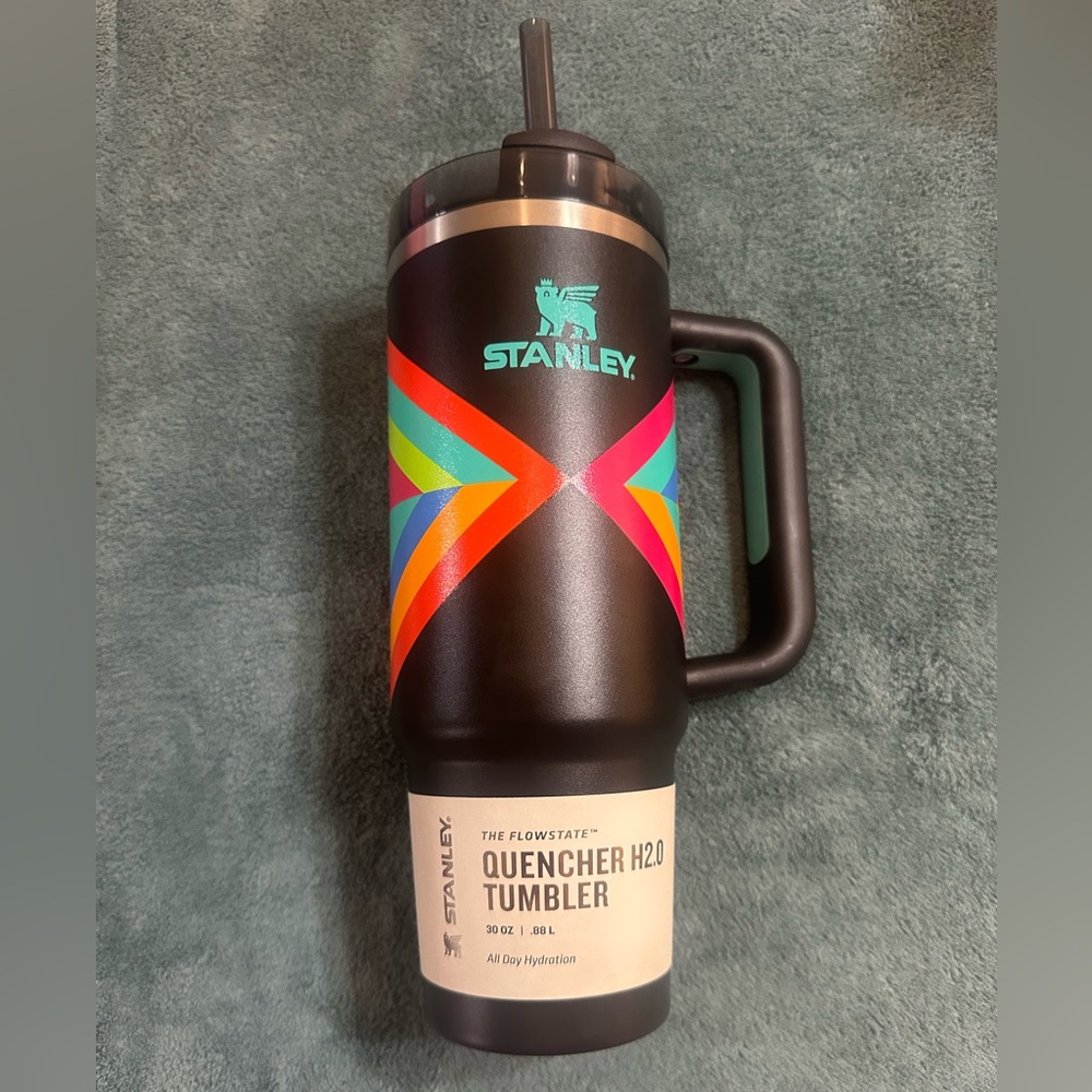 Stanley Hyper Geo Quencher H2.0 Tumbler 30oz